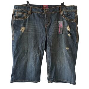 New Torrid Denim Capri Cropped Jeans sz 26 Distressed